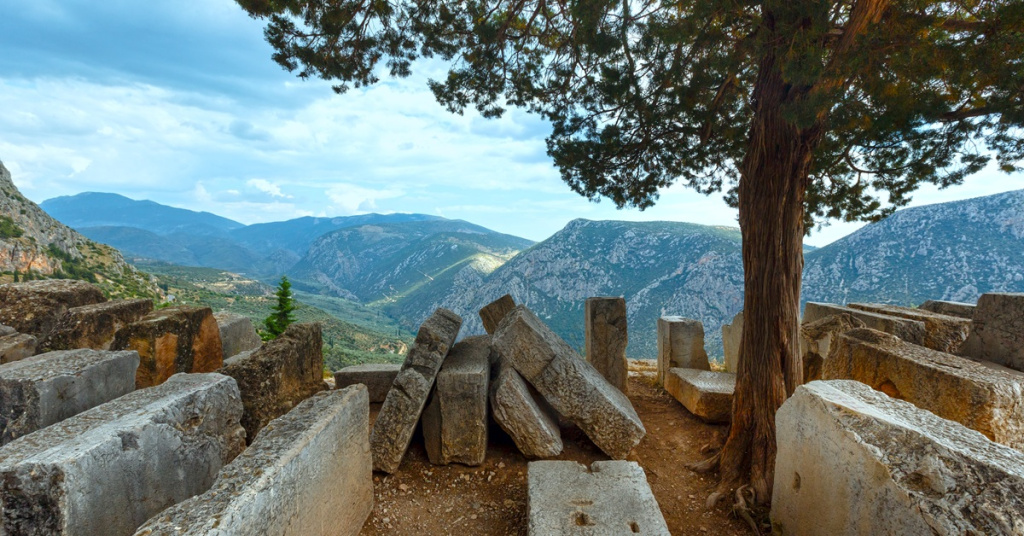 Building remains on top of a mountain